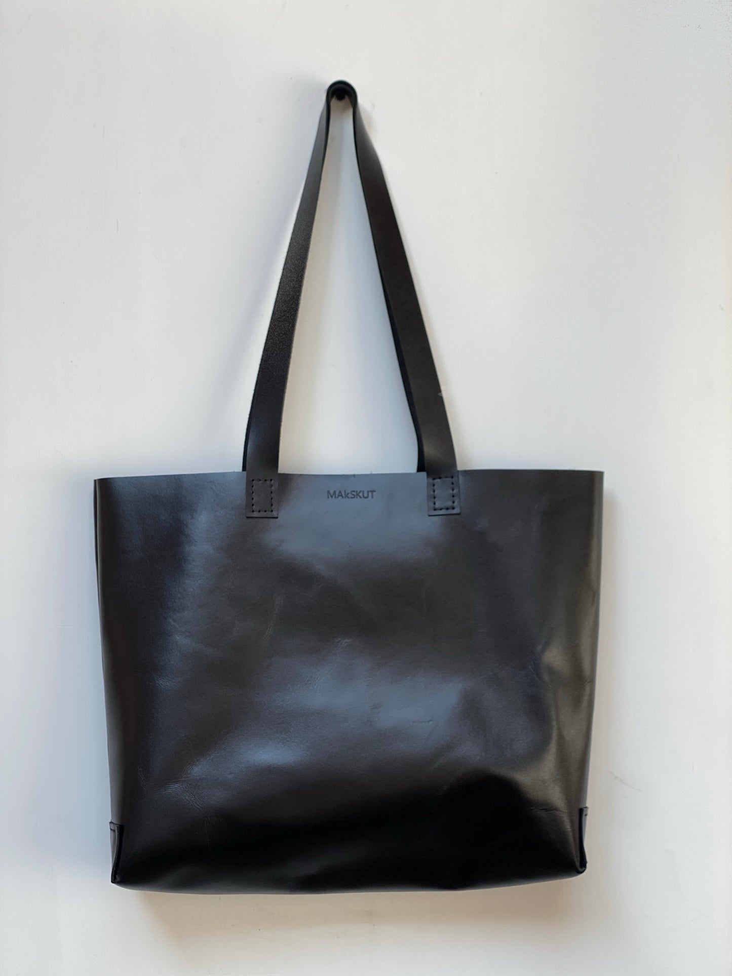 Bolsa de piel negra